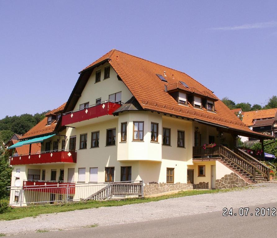 Landgasthof Zum Hirschen Hafenlohr ภายนอก รูปภาพ