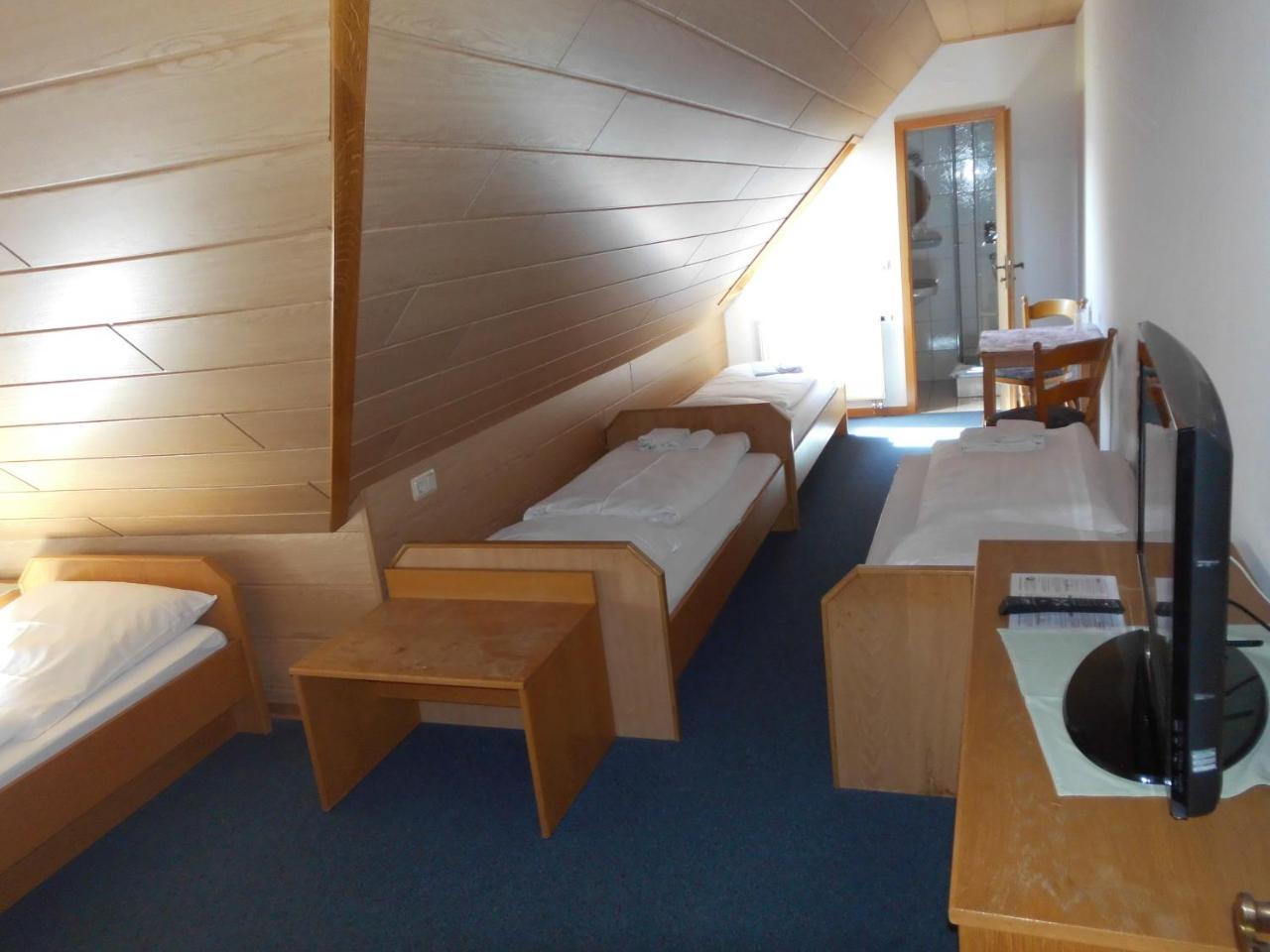 Landgasthof Zum Hirschen Hafenlohr ภายนอก รูปภาพ